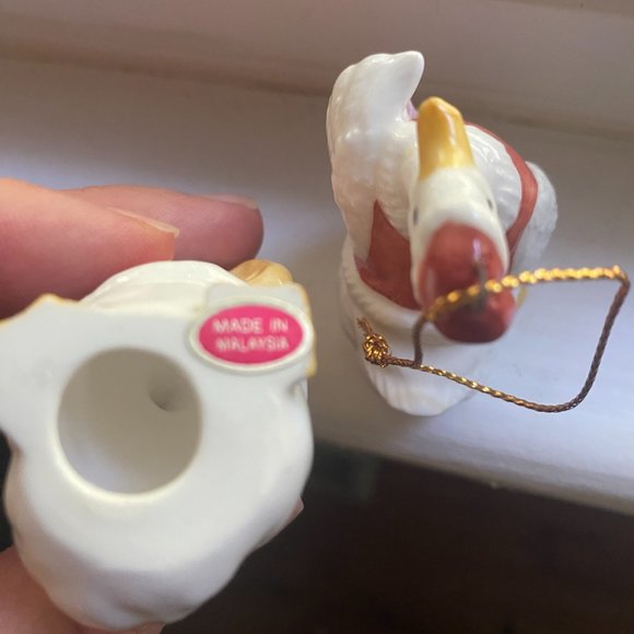 VINTAGE  PAIR OF DUCK GEESE MUSICIAN ORNAMENTS MALAYSIA - Picture 3 of 3